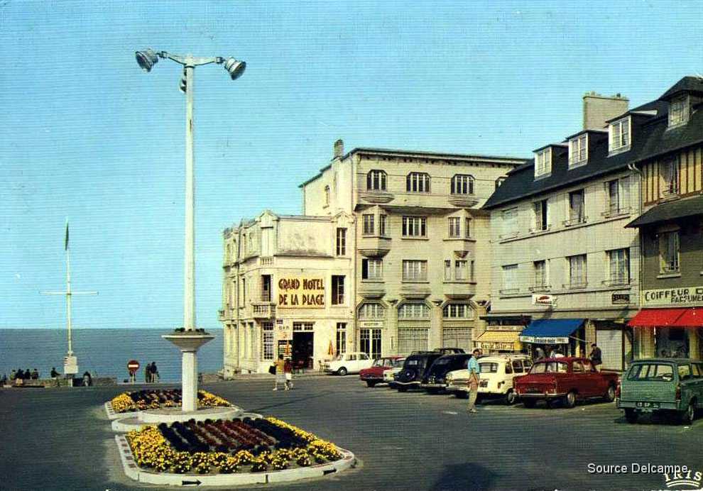 50 Coutainville Grand Hotel de la Plage.jpg